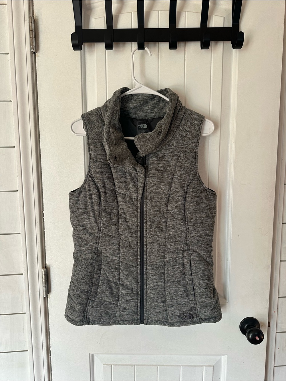 The North Face Women’s Pseudio Vest Grey Puffer Jacket Training Run Sz Med View 2